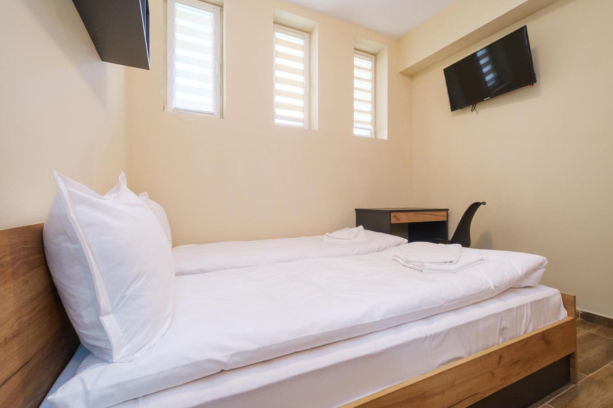 Trendy Studios - Free Parking In Veliko Turnovo Luaran gambar